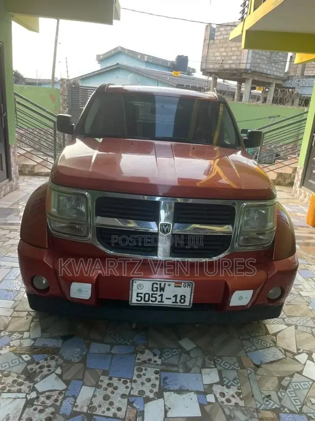Dodge Nitro SXT 4x4 2007 Brown · Photo 1