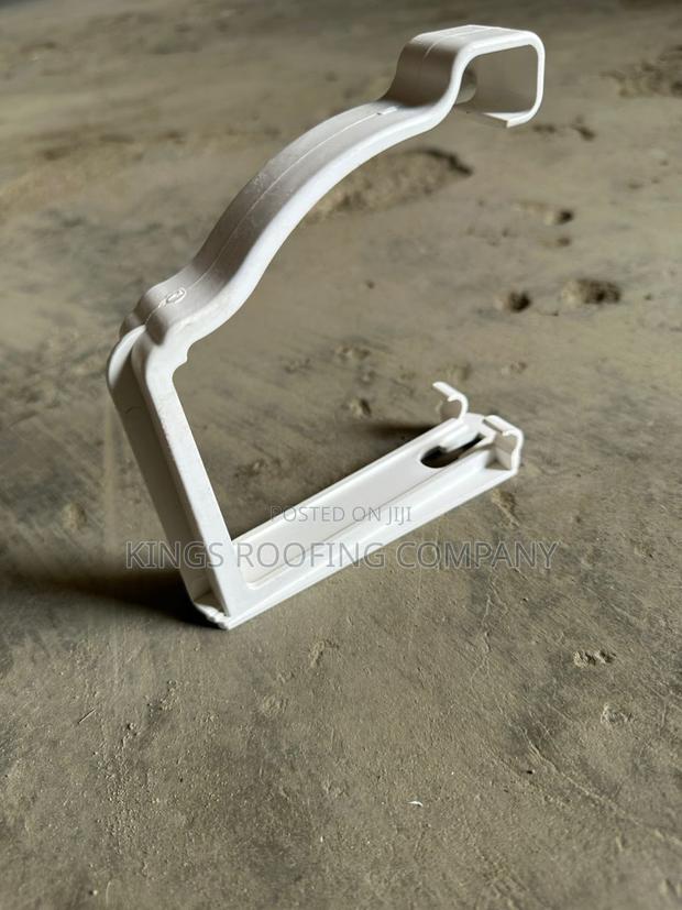 Outside Gutter Hanger, Rain Gutters Accessories · Photo 2