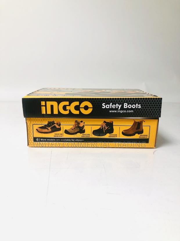Safety Boots · Photo 8