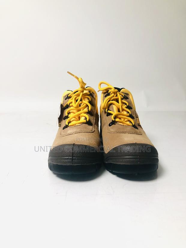 Safety Boots · Photo 3