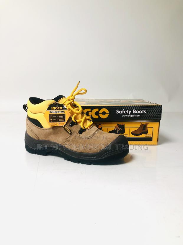 Safety Boots · Photo 1