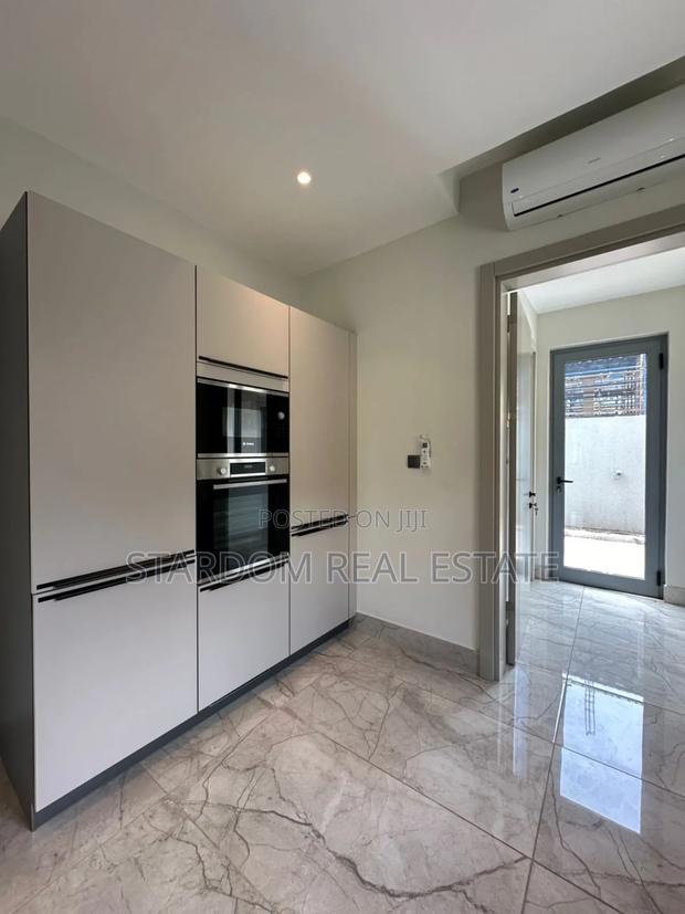 4bdrm Duplex in East Legon for rent · Photo 2
