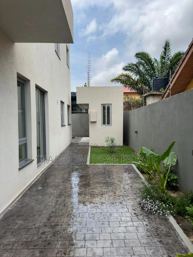 4bdrm Duplex in East Legon for rent · Photo 8