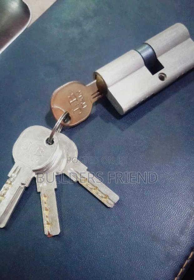 Replace Damaged Old Turkish Heavyduty Key Cylinder · Photo 1