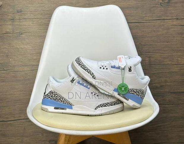 Air Jordan Sneakers Size 38 to 46 Original Neatly Package · Photo 5