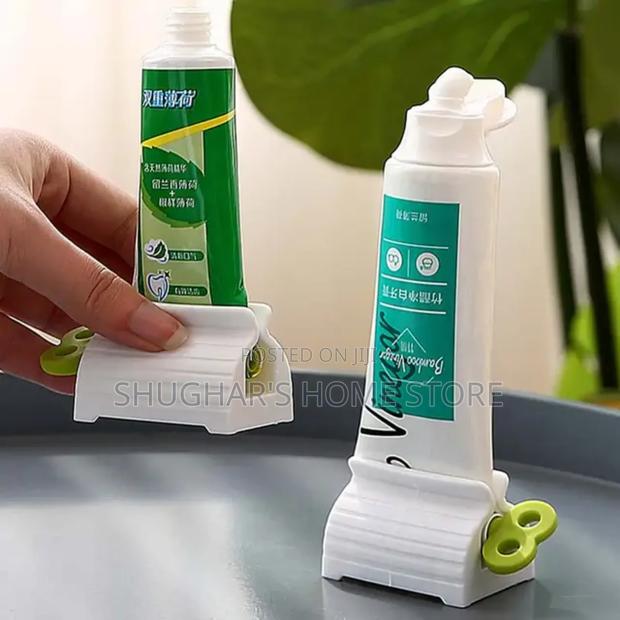 Toothpaste Squeezer Holder · Photo 1