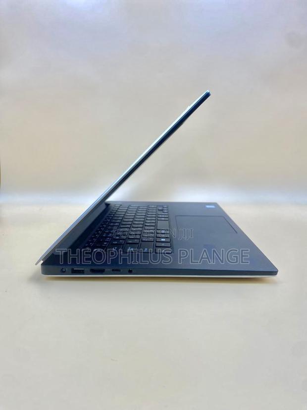 New Laptop Dell Precision 5530 8GB Intel Core I7 SSD 256GB · Photo 3