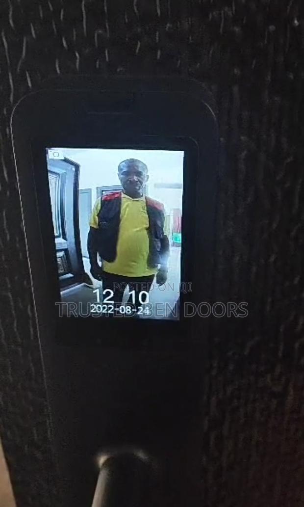 Paladin Smart Locks Swipe Card/Passcode/Fingerprint/Keys · Photo 2
