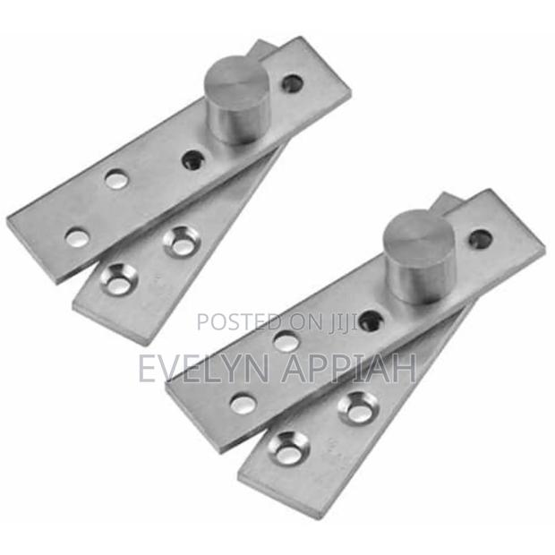 Pivot Hinges · Photo 1