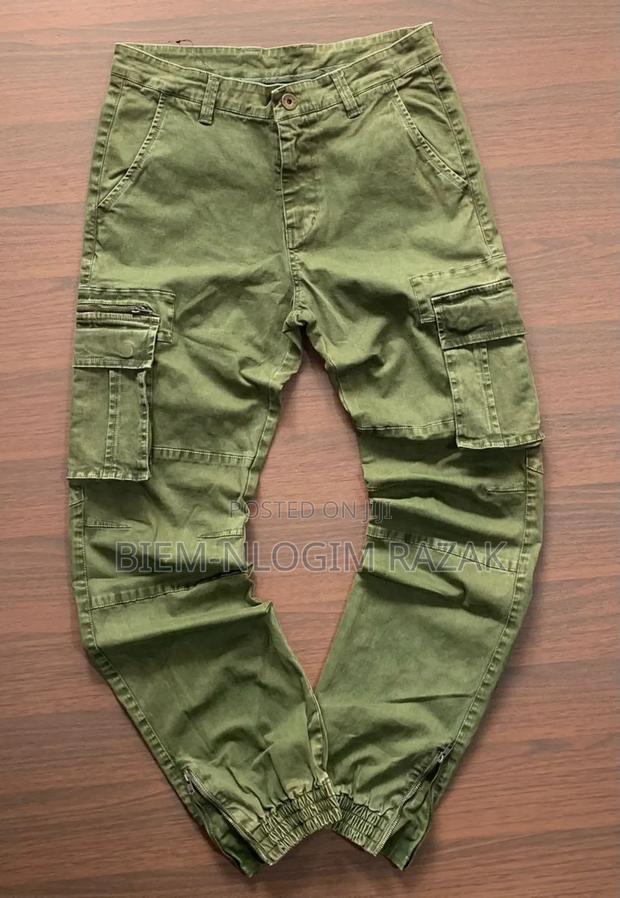 High Quality Cargo Available in Stock · Photo 3
