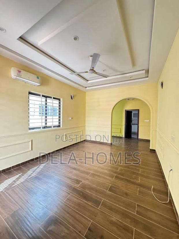 Three Bedroom Self Compond for Rent at Ashaley Botwe. · Photo 2