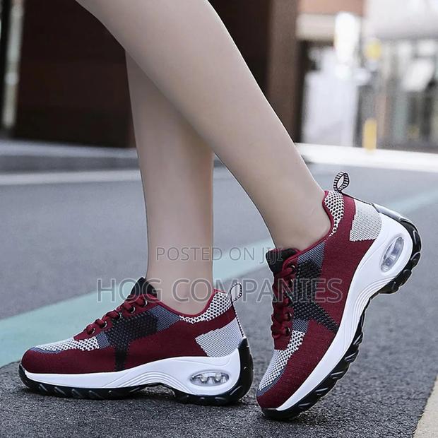 Casual Breathable Shoes Sports Gym Wear Smart
Sneakers-Fast Delivery · Photo 2