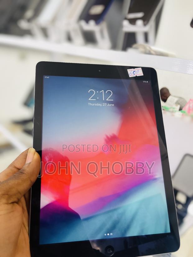 Apple iPad Air 16 GB Gray · Photo 5