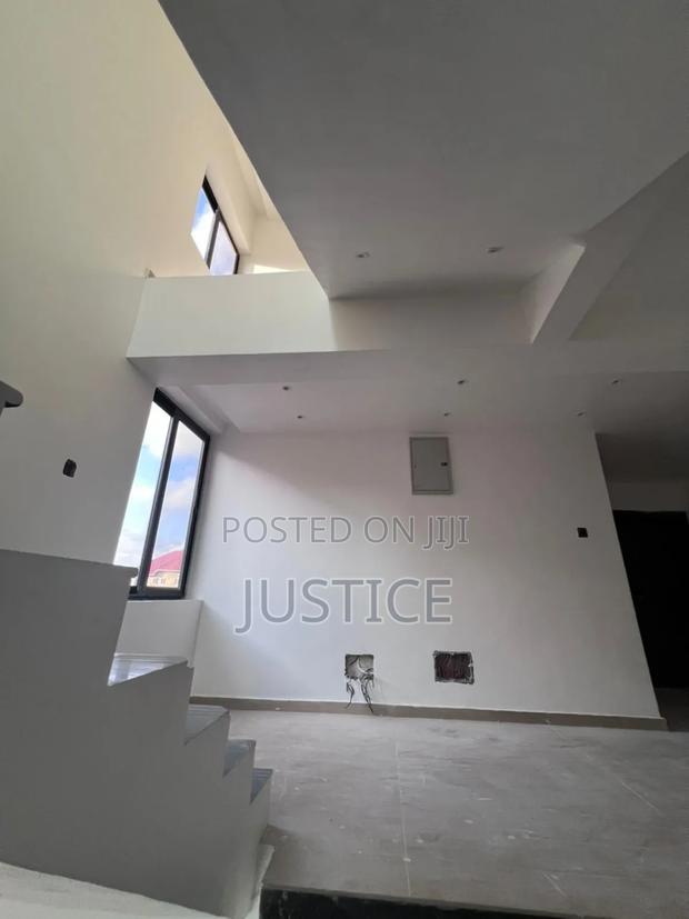 6bdrm Duplex in Abc Achimota for sale · Photo 7