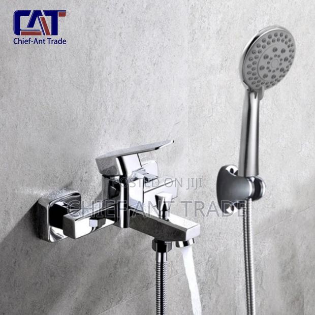 Shower. 2 Flow. 8302 · Photo 3