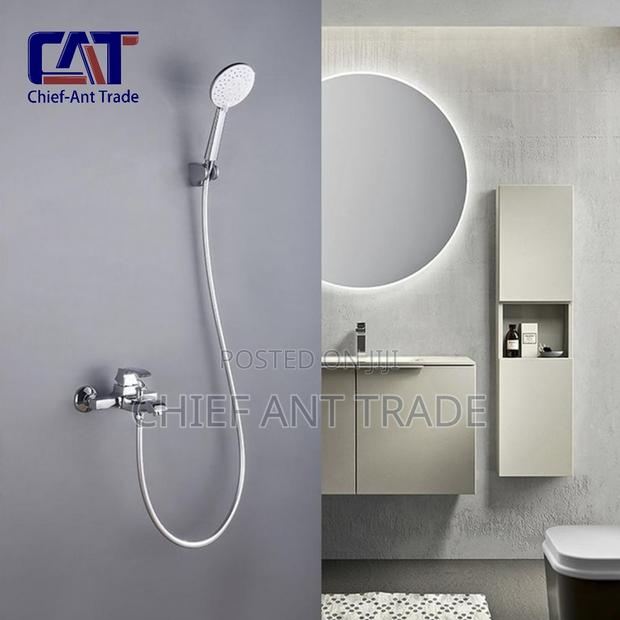 Shower. 2 Flow. 8302 · Photo 4
