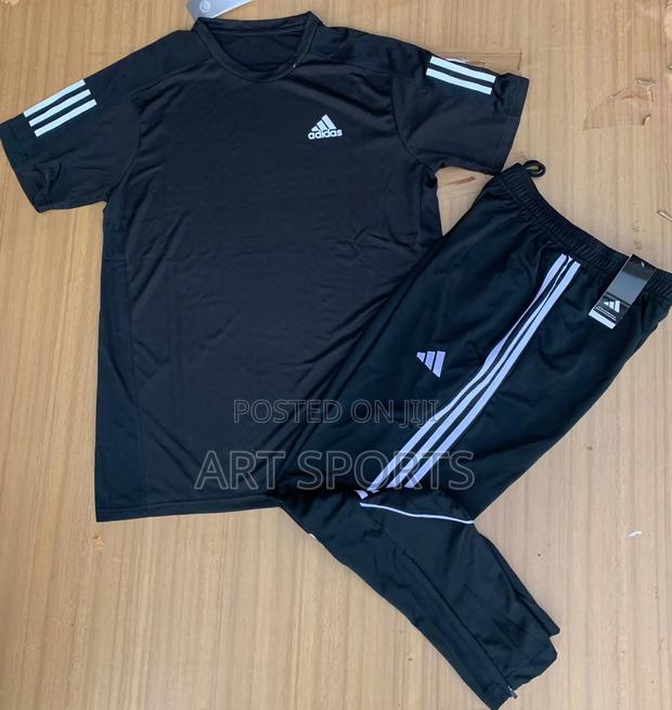 Adidas Jogger And Top · Photo 1