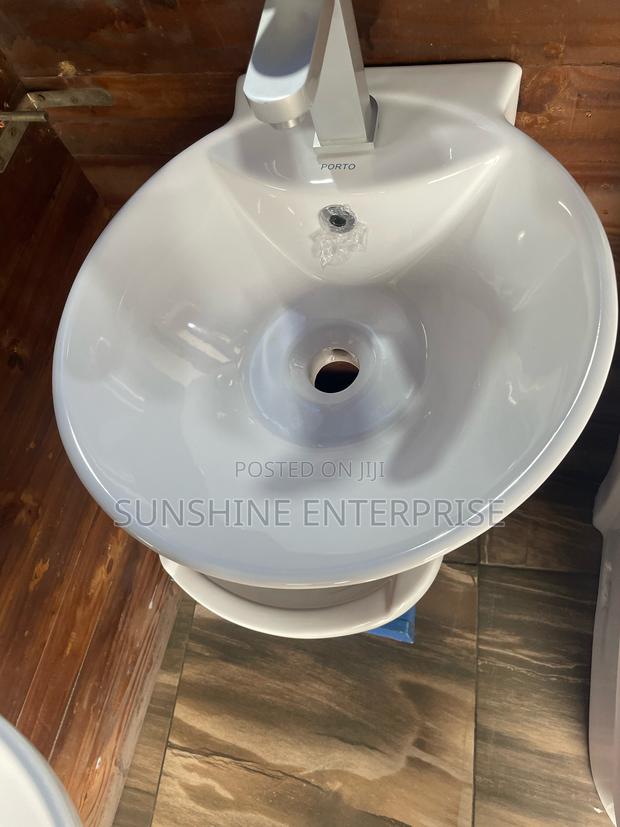 Floating Wash Hand Basin, Porto · Photo 1