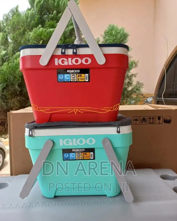 Igloo Retro Picnic 25quart Basket Cooler · Photo 1
