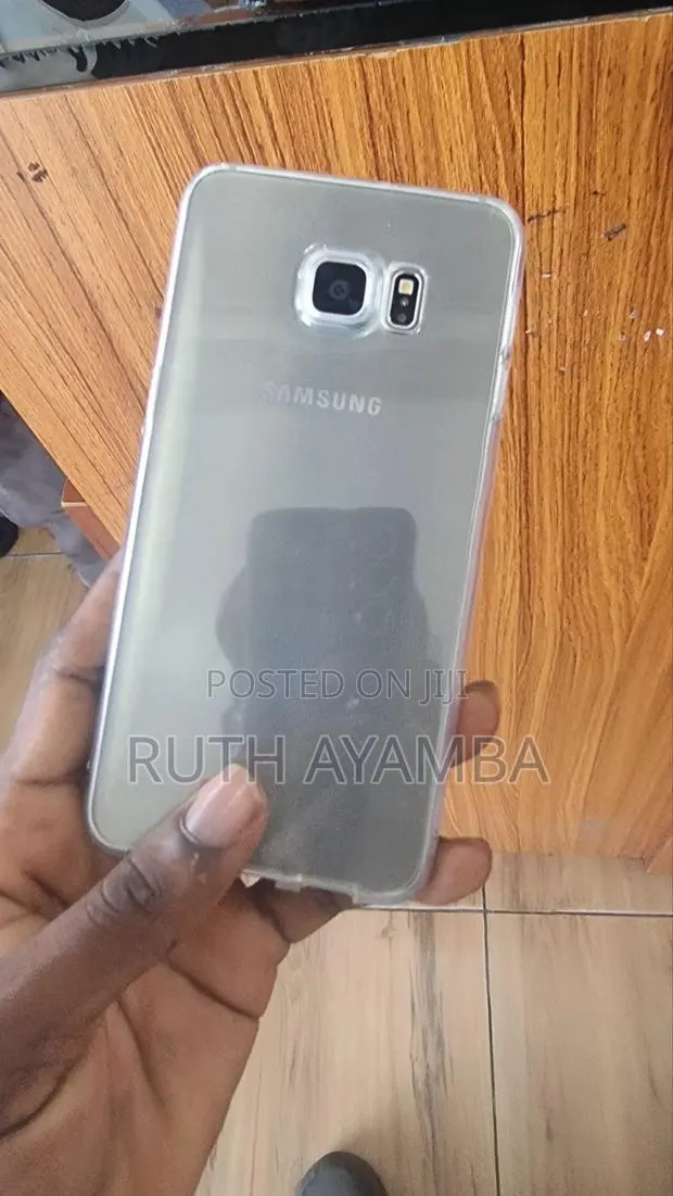 Samsung Galaxy S6 edge 32 GB Gold · Photo 3