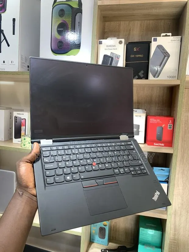 Laptop Lenovo ThinkPad X390 Yoga 8GB Intel Core i5 SSD 256GB · Photo 1
