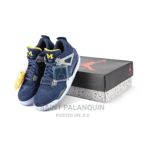 Jordan 4 Sneaker · Photo 1