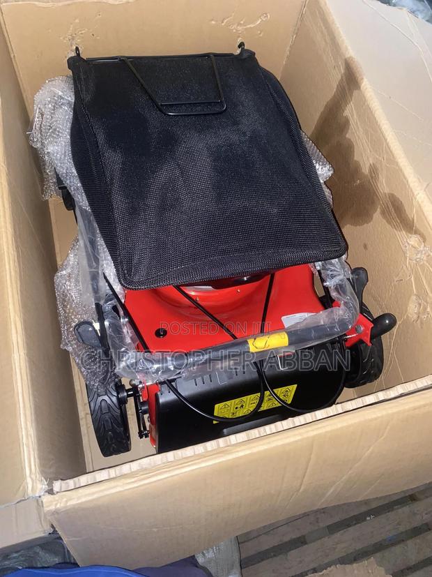 135cc 4 Stroke Lawn Mower · Photo 5