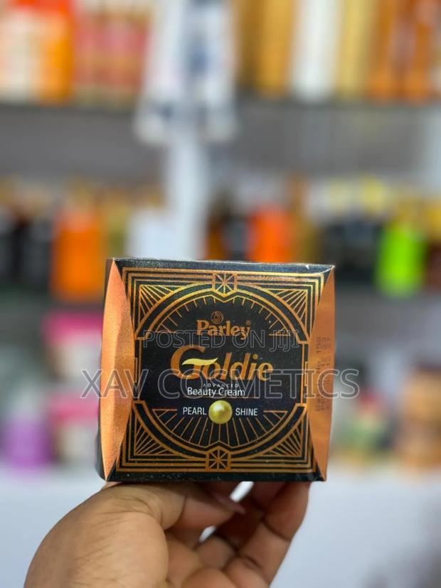 Parley Goldie Beauty Cream Container · Photo 1