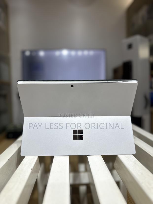 Laptop Microsoft Surface Pro (2017) 8GB Intel Core I5 SSD 256GB · Photo 1