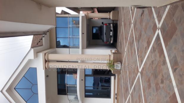 5bdrm House in West Legon for sale · Photo 3