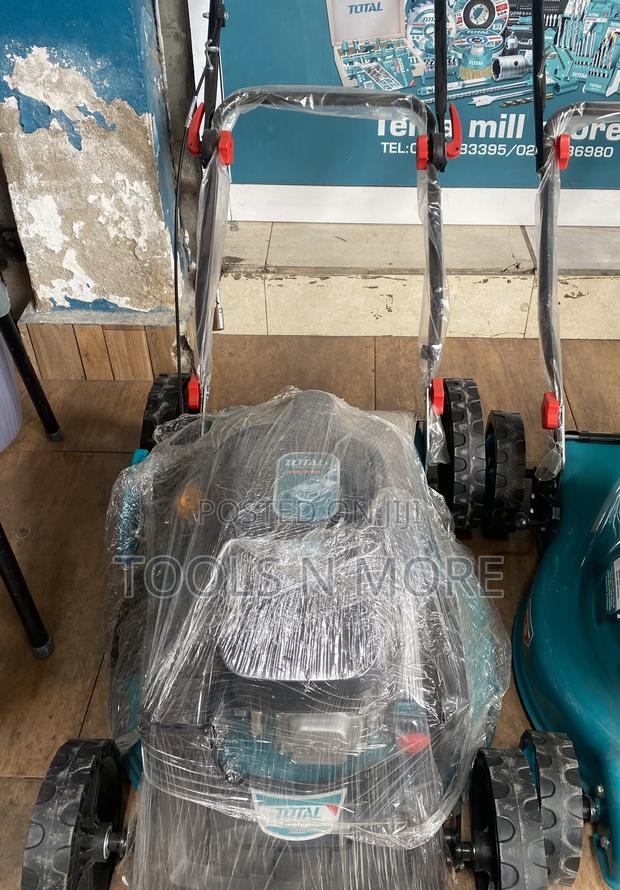 Total Lawnmower 4.8hp · Photo 2