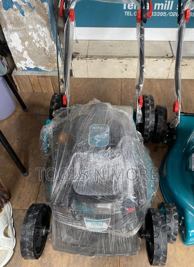 Total Lawnmower 4.8hp · Photo 1