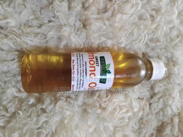 Sweet Almond Oil 250ml · Photo 1