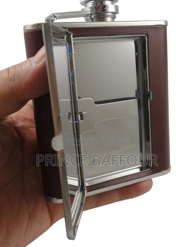Hip Flask Bottle · Photo 4