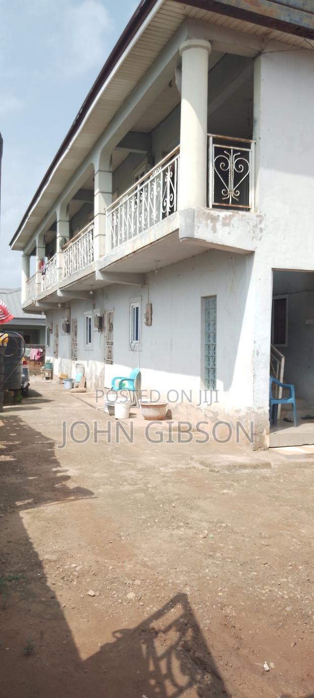 8bdrm Block of Flats in Amanhia, Accra Metropolitan for sale · Photo 2