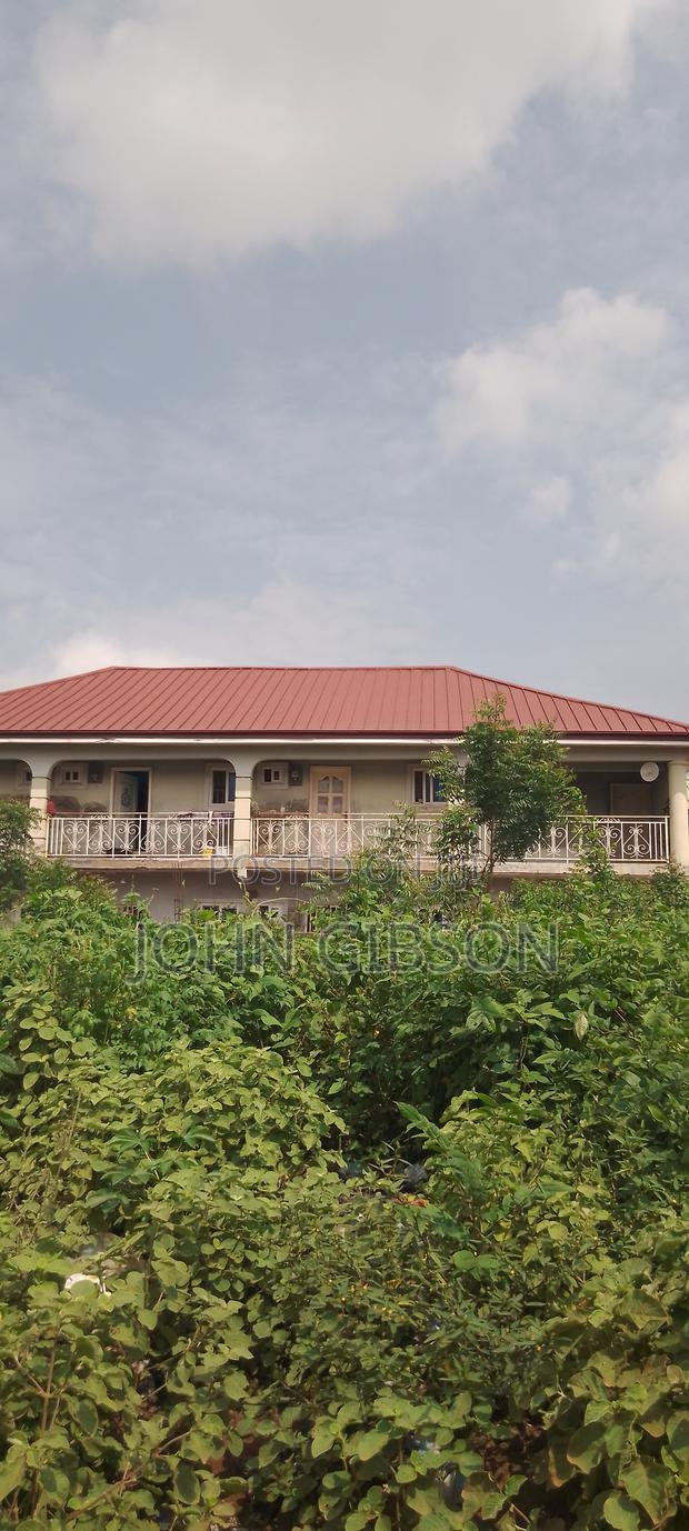 8bdrm Block of Flats in Amanhia, Accra Metropolitan for sale · Photo 6