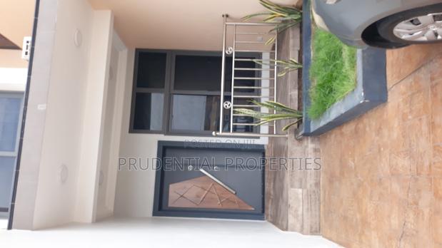 Furnished 2bdrm Apartment in Tesano for rent · Photo 8