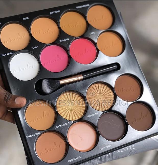 Makeup Powder Palette · Photo 1