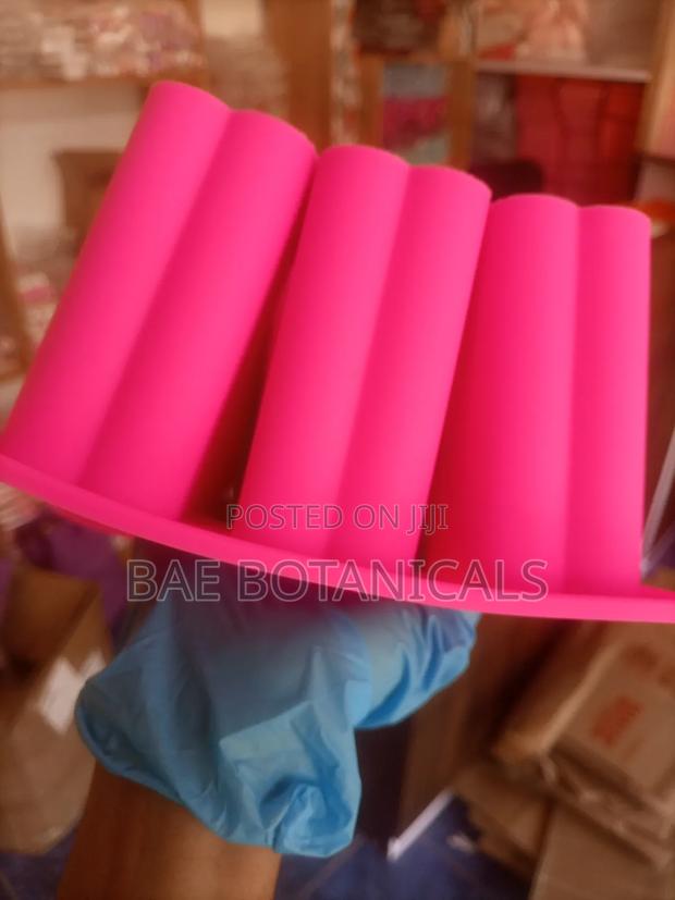 6 Cavity Key Laundry Soap Sillicone Mold · Photo 2