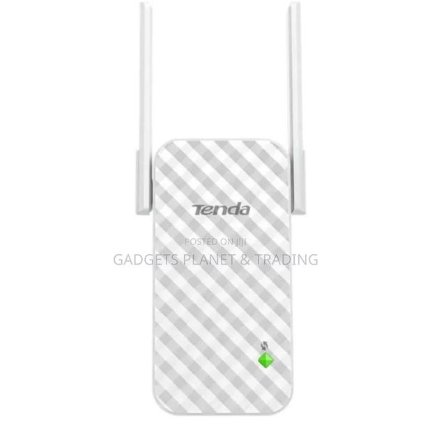 Tenda Network Wireless N300 300mbps Universal Range Extender · Photo 2