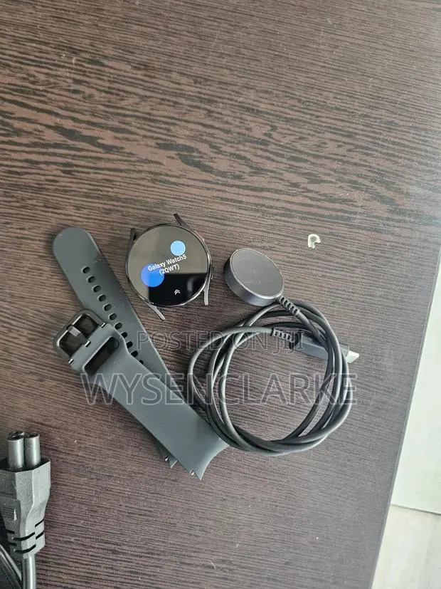 USA Used Samsung Galaxy Watch 5 40mm · Photo 1