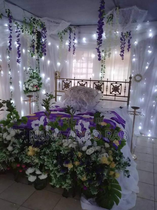 Funeral Undertaker or Body Decorations Works .Bed for Deco · Photo 3