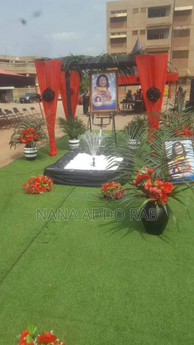 Funeral Undertaker or Body Decorations Works .Bed for Deco · Photo 5
