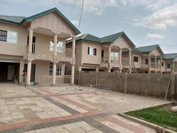 5bdrm Duplex in Dr Roko, Ashomang Estate for rent · Photo 3