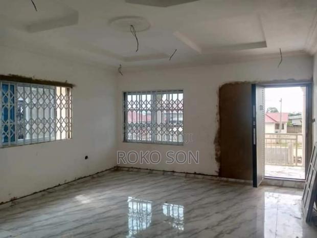 5bdrm Duplex in Dr Roko, Ashomang Estate for rent · Photo 6