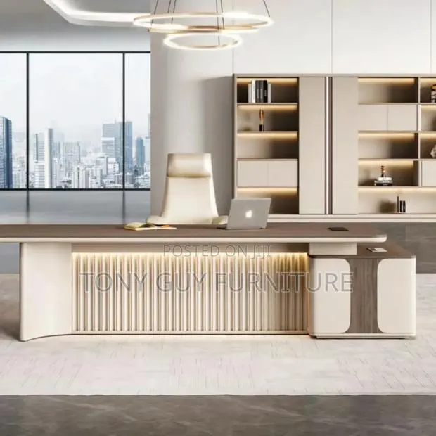 Executive Office Desk · Photo 1
