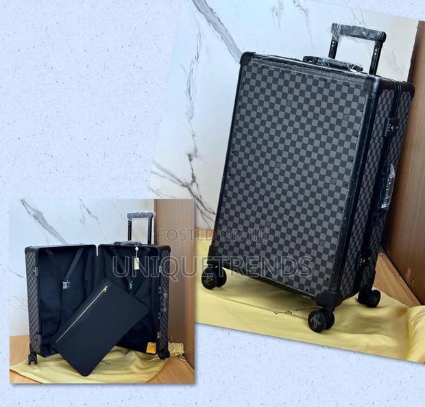 Designer Suit Cases · Photo 1