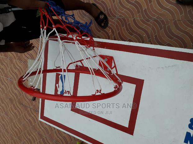 Original Set of Basketball Hoop and a Board · Photo 4