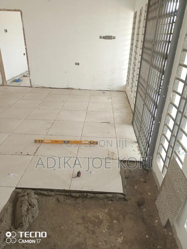 Tilling Spacial Joefel Construction Decor · Photo 2