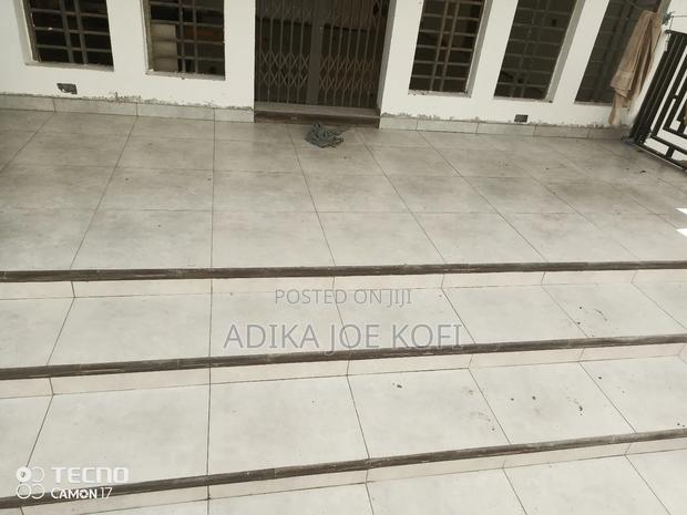 Tilling Spacial Joefel Construction Decor · Photo 4